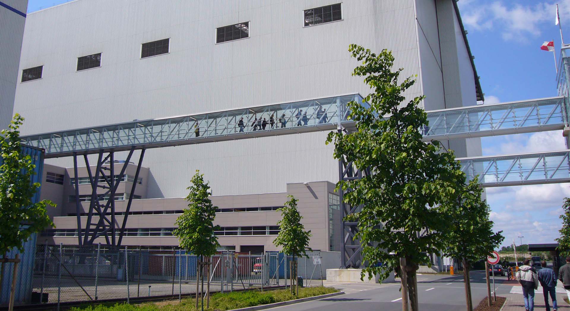 Gewerbearchitektur; Industriearchitektur; Meyer Werft Besucherzentrum; Museum; Gestaltung; Design; Brücke verglast; Pförtner; Meyer Werft Tor 1;